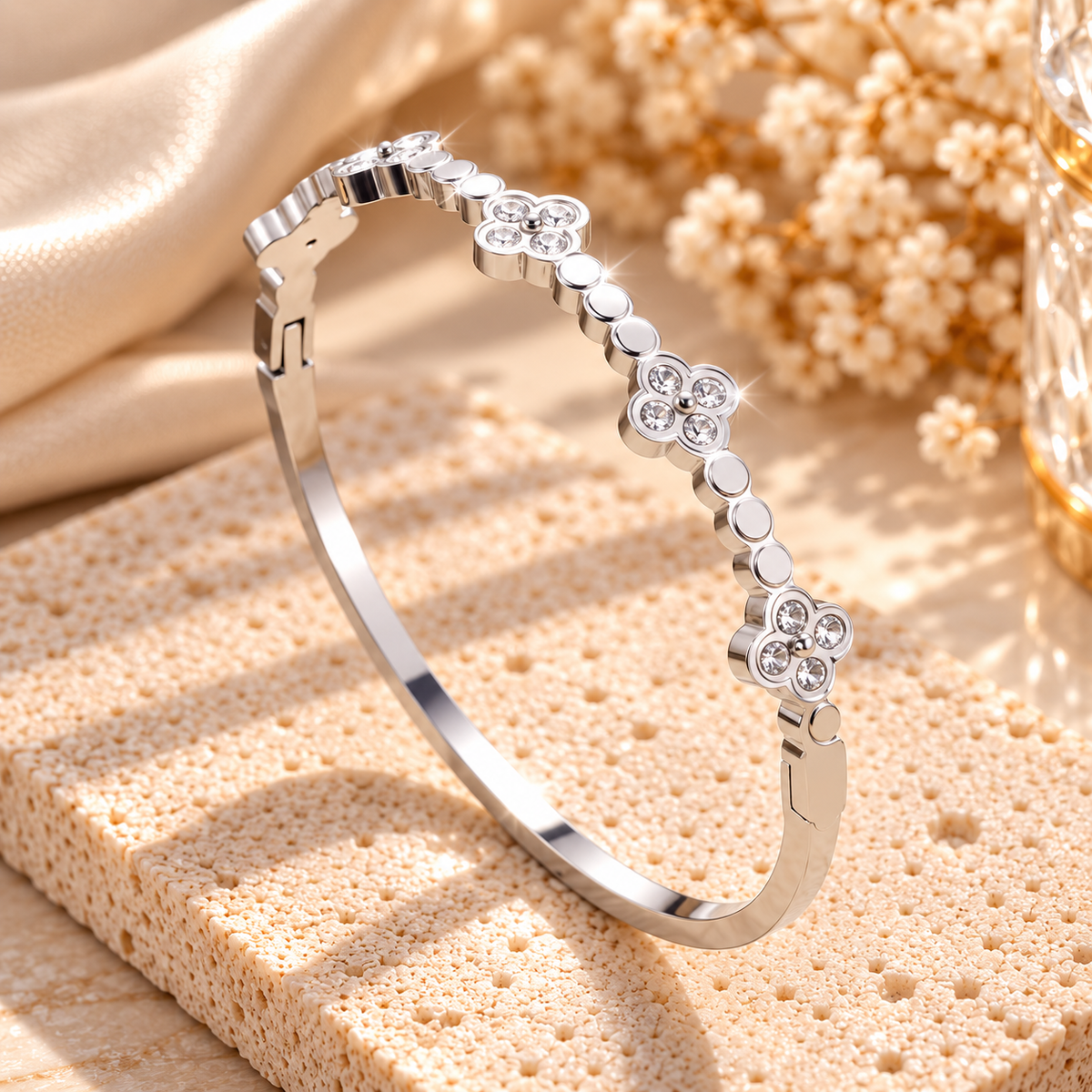 Crystal Clover Inlay Bangle