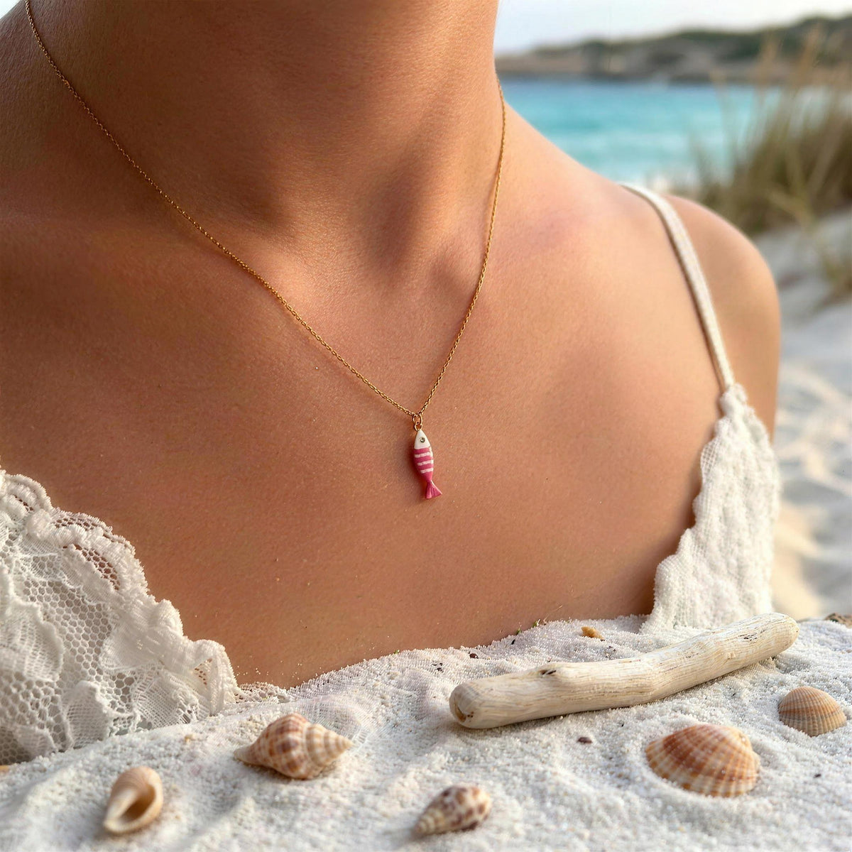 Dainty Summer Fish Necklace – Pink