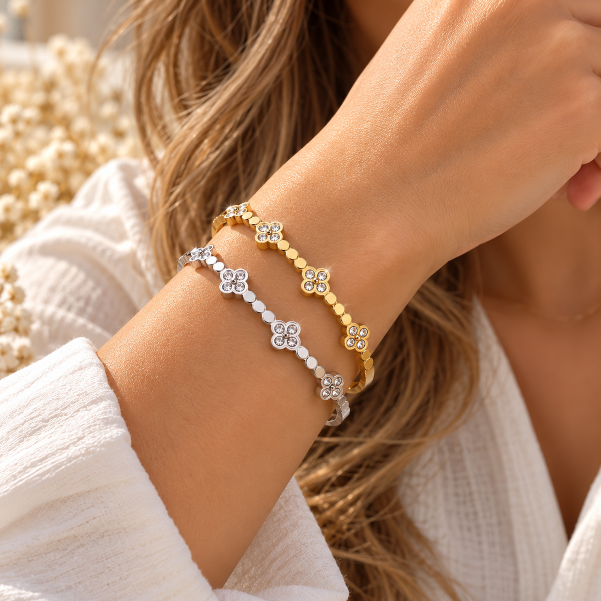 Crystal Clover Inlay Bangle