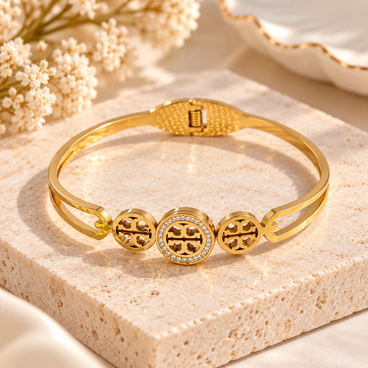 Golden Zircon Circle Bangle
